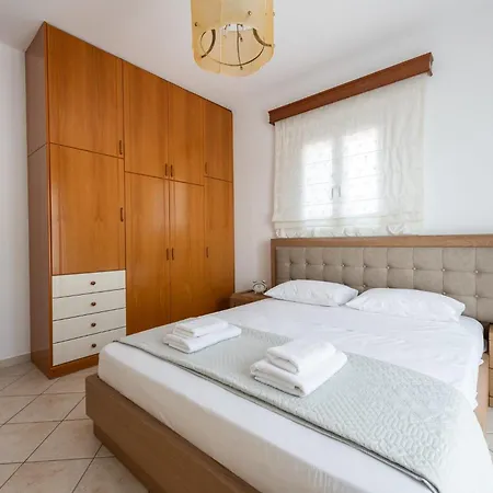 Sun And Salt 3bedroom House