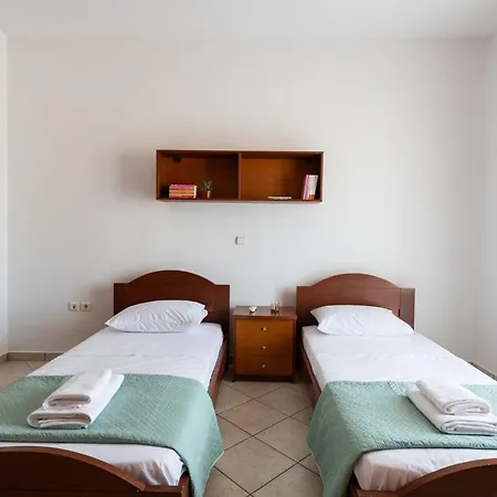 Sun And Salt 3bedroom House