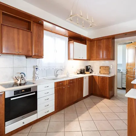 Sun And Salt 3bedroom House