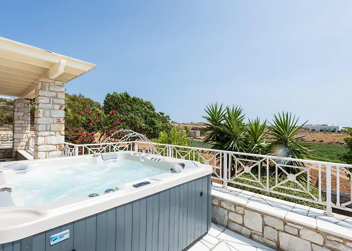 Sun And Salt 3bedroom House Alikí