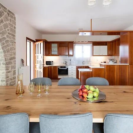 Holiday home Sun And Salt 3bedroom House